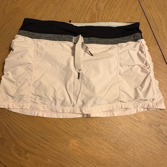 lululemon athletica Pants - Lululemon Women's Pink and Black Skort